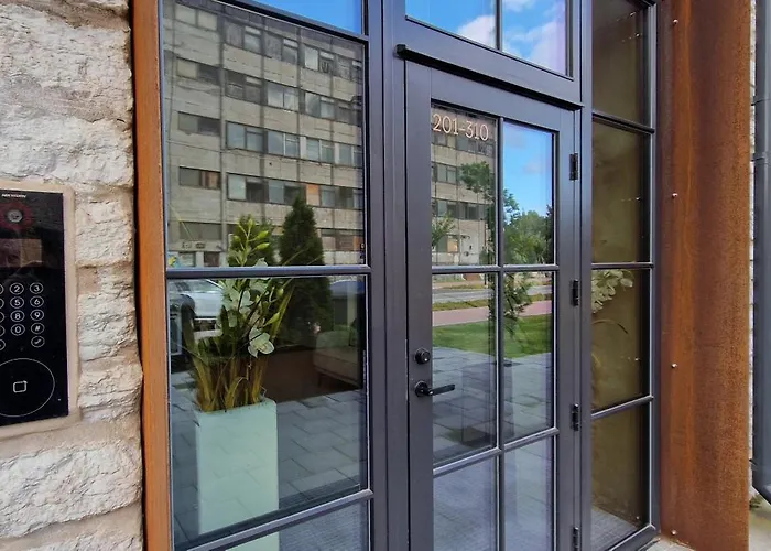 Uus Volta * Ταλίν